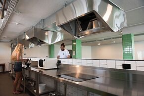 BUNK Surfers Paradise - International Backpacker Hostel