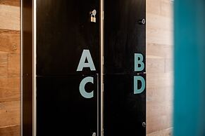 BUNK Surfers Paradise - International Backpacker Hostel