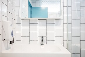 BUNK Surfers Paradise - International Backpacker Hostel