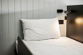 BUNK Surfers Paradise - International Backpacker Hostel