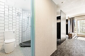 BUNK Surfers Paradise - International Backpacker Hostel