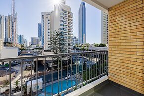 BUNK Surfers Paradise - International Backpacker Hostel