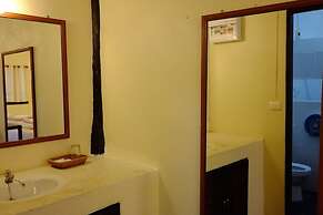 Lumphachi Lakehill Resort