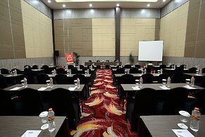 Bigland Hotel & Convention Sentul