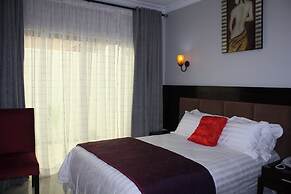 Nomads Court Lodge
