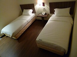 9 Square Hotel - Bangi