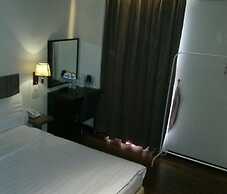 9 Square Hotel - Bangi