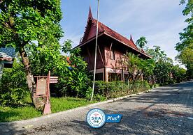 Baan Amphawa Resort & Spa
