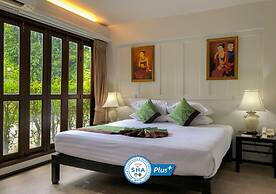 Baan Amphawa Resort & Spa