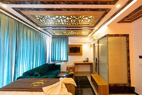 Holiday Business Otel