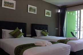 Greenseaviewresort Bangsaphan