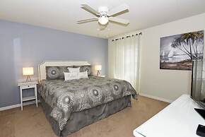 2082 Windsor Hills Townhome 4 Bedroom by Florida Star