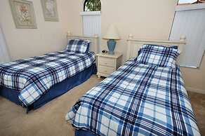 211 High Grove House 4 Bedroom by Florida Star