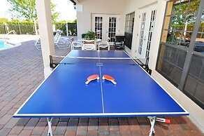 211 High Grove House 4 Bedroom by Florida Star