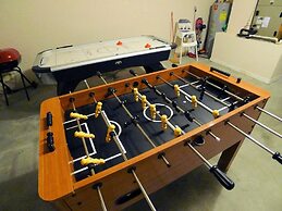 251 Sandy Ridge House 4 Bedroom by Florida Star