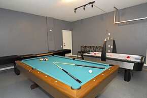 7767 The Windsor House 6 Bedroom by Florida Star