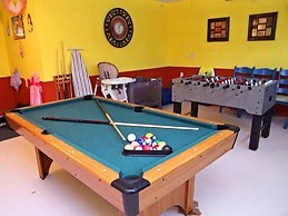 8160 The Windsor House 4 Bedroom by Florida Star