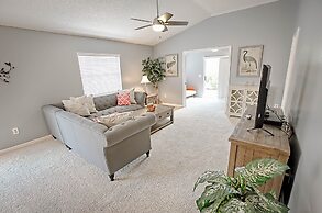 Nuevo Leon Lane Home 2 Bedroom by The VIR Group