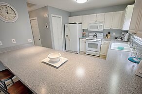 Nuevo Leon Lane Home 2 Bedroom by The VIR Group