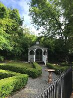 The Gables Inn Bed & Breakfast