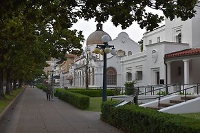 The Gables Inn Bed & Breakfast