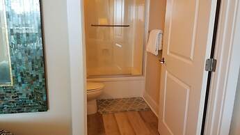 Waterscape 1 Bedroom Apartment by BnD