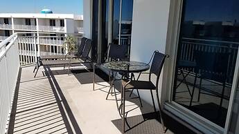 Waterscape 1 Bedroom Apartment by BnD