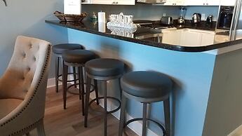 Waterscape 1 Bedroom Apartment by BnD