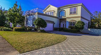 High Tide 7 Bedroom Apartment by BnD