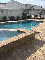 High Tide 7 Bedroom Apartment by BnD