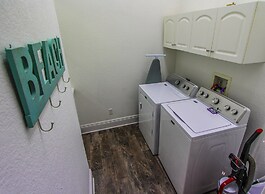 High Tide 7 Bedroom Apartment by BnD