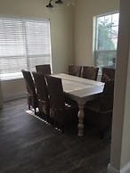 High Tide 7 Bedroom Apartment by BnD