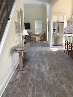 High Tide 7 Bedroom Apartment by BnD