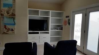 High Tide 7 Bedroom Apartment by BnD