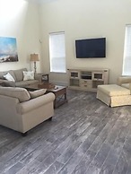 High Tide 7 Bedroom Apartment by BnD