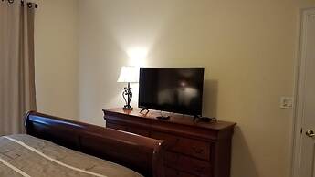 High Tide 7 Bedroom Apartment by BnD