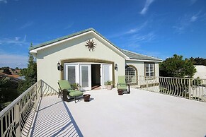 High Tide 7 Bedroom Apartment by BnD