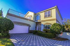 High Tide 7 Bedroom Apartment by BnD