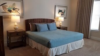 Anchor Down 6 Bedroom Apartment by BnD