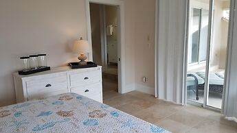 Anchor Down 6 Bedroom Apartment by BnD