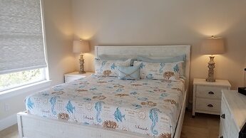 Anchor Down 6 Bedroom Apartment by BnD