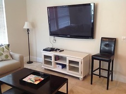 Anchor Down 6 Bedroom Apartment by BnD