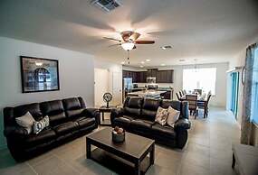 1005 The Shires House 7 Bedroom by Florida Star