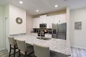 1610 Champions House 4 Bedroom by Florida Star