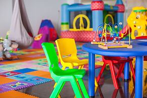 Le Eminence Hotel Convention & Resort Ciloto - Puncak