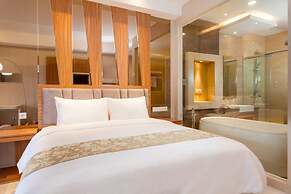 Le Eminence Hotel Convention & Resort Ciloto - Puncak