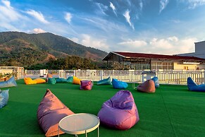 Le Eminence Hotel Convention & Resort Ciloto - Puncak