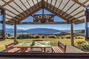 Loch Vista Lake View Villa Accommodation