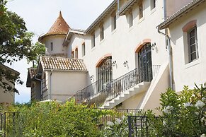 Château Saint Pierre de Serjac