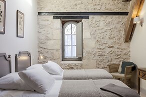 Château Saint Pierre de Serjac